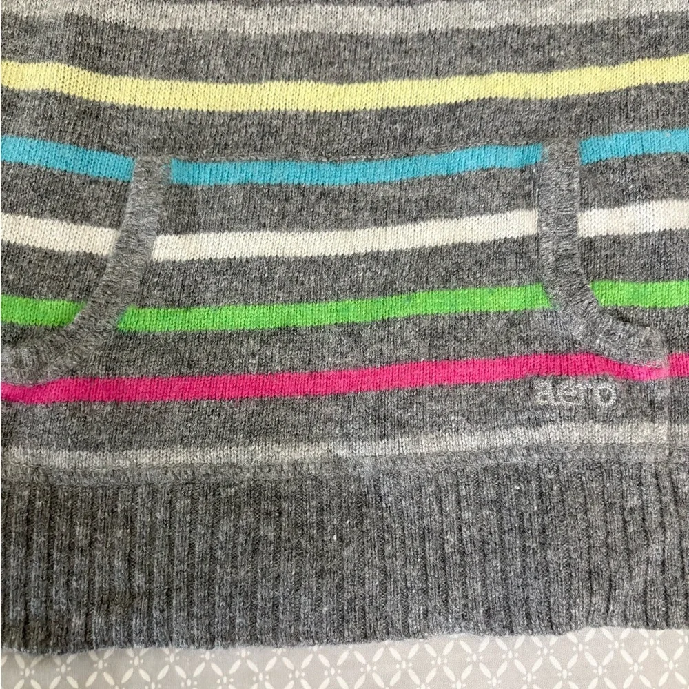 Small Aeropostale Y2K Preppy Gray Striped Multicolor Crewneck Sweater
